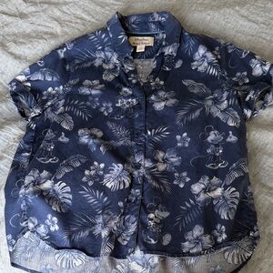 Disney Navy Tropical women's Button Down Shirt. Tommy Bahama. Size Small